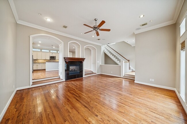 Photo - 2024 Vermont St