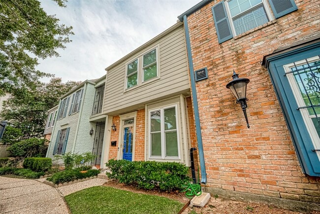 Photo - 7497 Brompton St Unit 7497