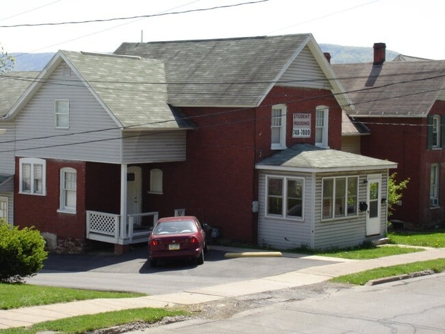 Photo - 128 N Fairview St Apartamentos