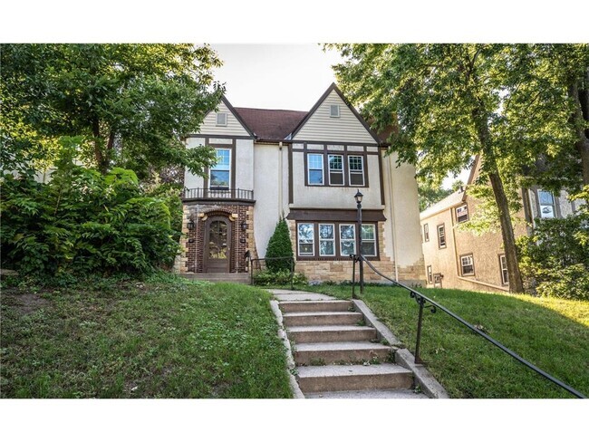 Building Photo - 3549 Irving Ave S Rental