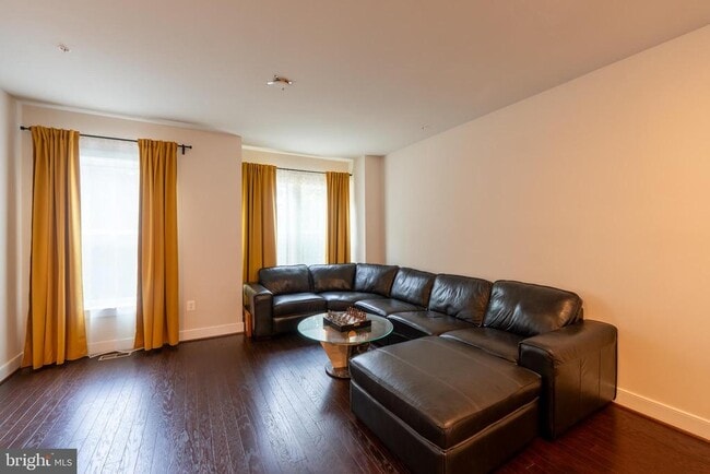 Photo - 515 Shorthorn Way