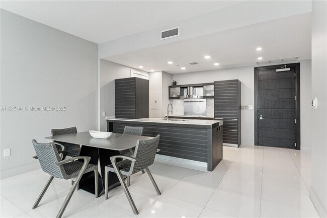 Photo - 200 Biscayne Blvd Way Unit 4912