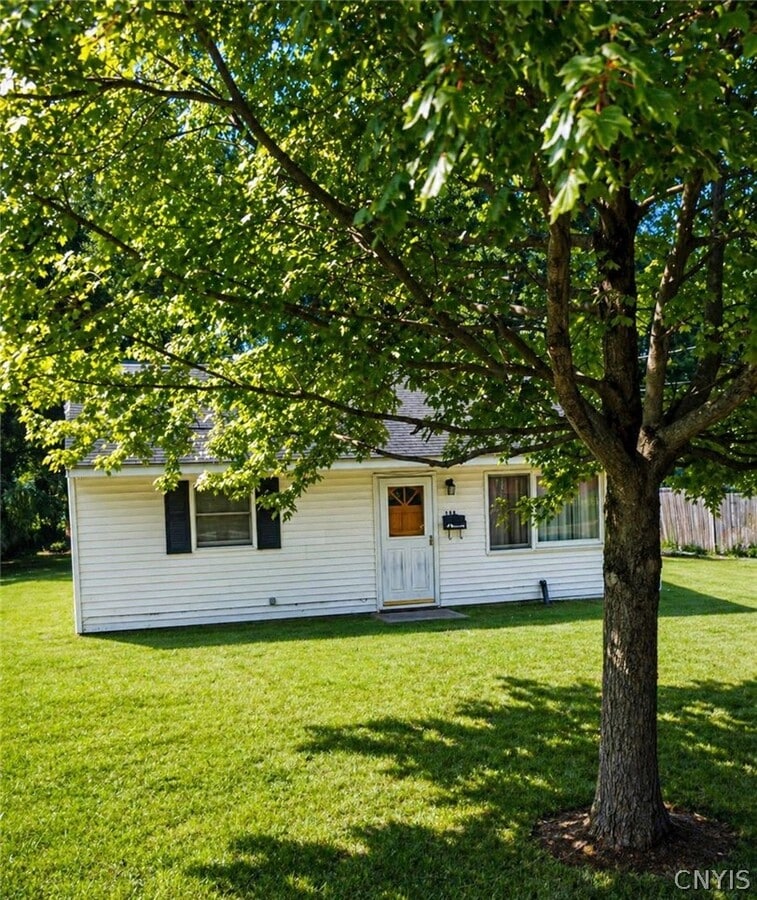Photo - 204 Elmbrook Dr