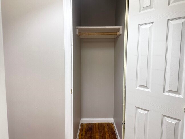 Photo - 160 Vroom St Unit 7