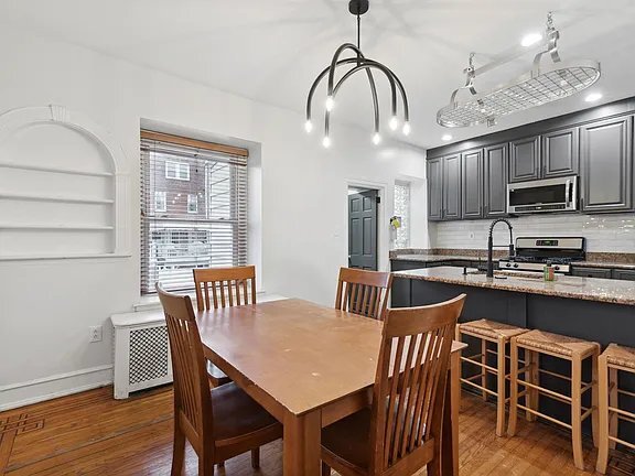 Photo - 5400 Woodcrest Ave