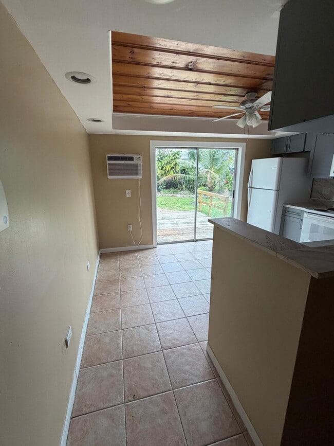 Photo - 5601 Pierce St