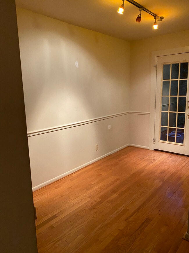 Dining area - 4641 28th Rd S Unit B