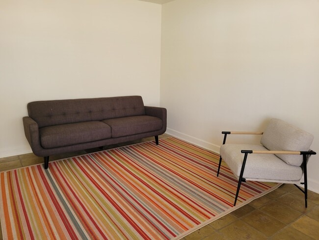 Photo - 361 S County Rd Unit 4