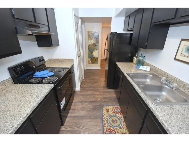 Building Photo - 17310 Kieth Harrow Blvd Unit 913 Rental