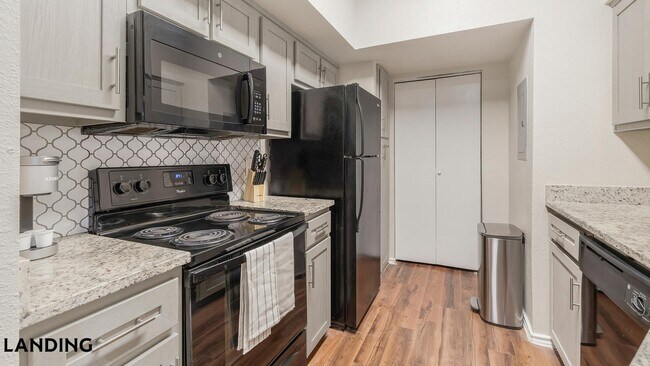 Photo - 165 Forestbrook Dr Unit 516