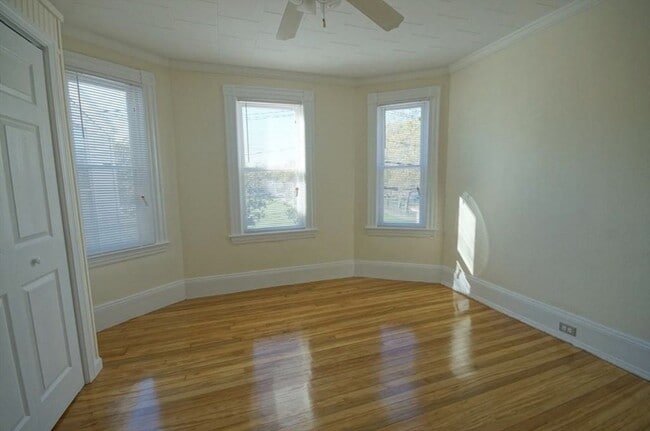 Photo - 553 Washington Ave Unit 3