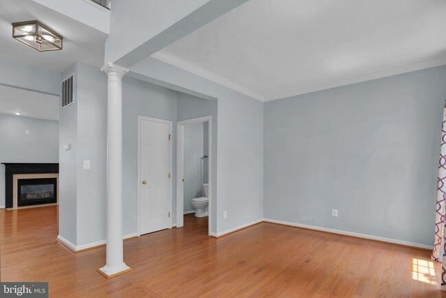 Photo - 2548 Port Potomac Ave