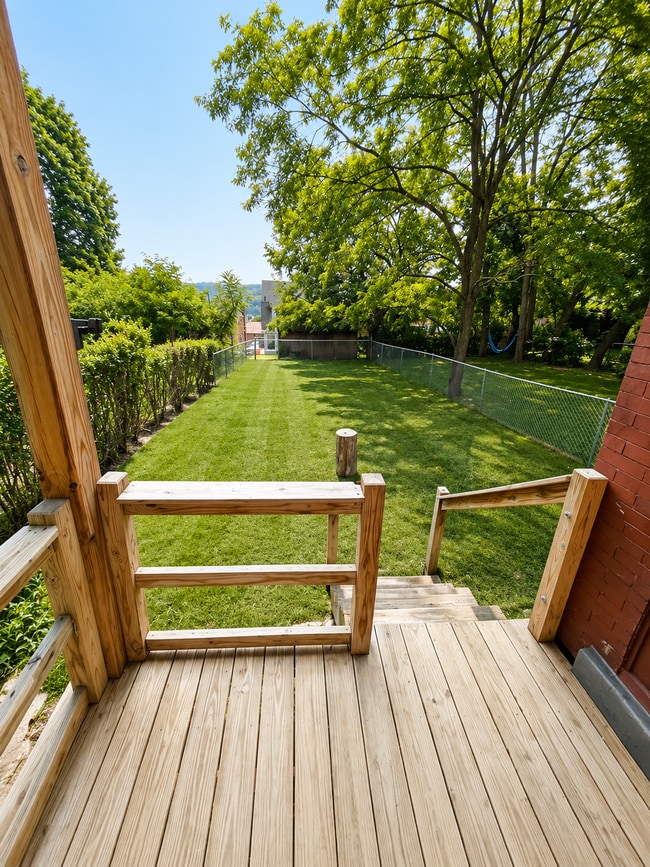 Photo - 1723 Realty Ave