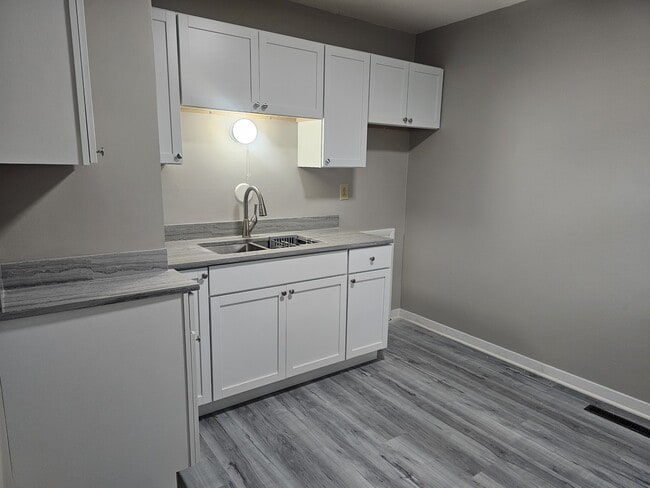 Photo - 1062 Brentnell Ave