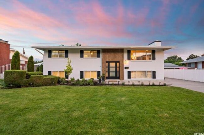 Millcreek Stunner Next to St Marks Hospital! - Millcreek Stunner Next to St Marks Hospital! House
