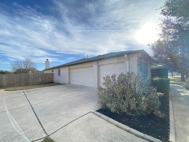 Photo - 3605 Winding Way