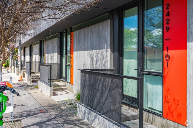 Apartamentos - 9th & Broadway