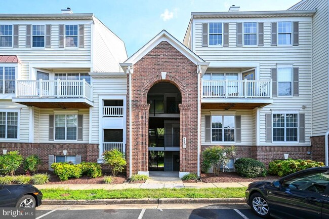 Photo - 46893 Eaton Terrace Apartment Unit 301