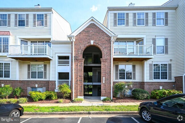 Building Photo - 46893 Eaton Terrace Unit 301 Rental