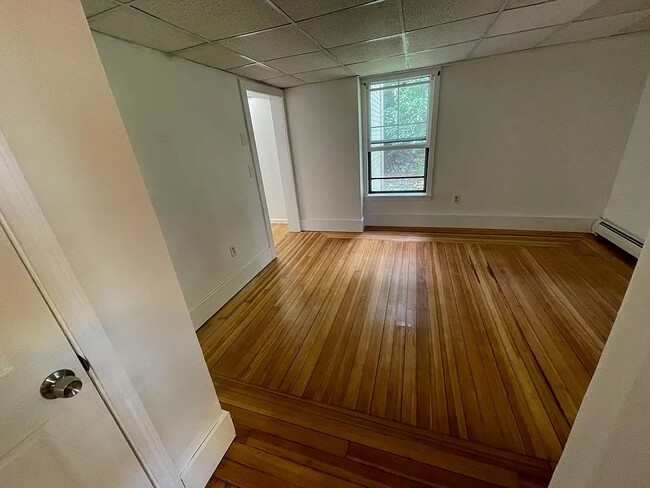 Photo - 90 Pierce St