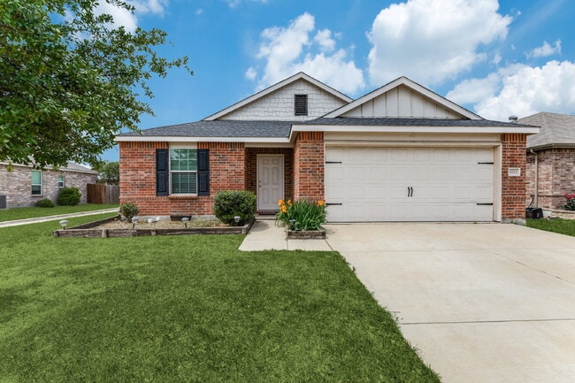 Building Photo - "Charming 3-Bedroom Home with 2.5 Baths and Spacious Living in Fort Worth!"