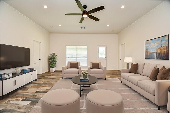 Photo - 835 Victoria Lakes Dr