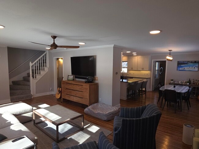 Photo - 308 E Spooner Rd