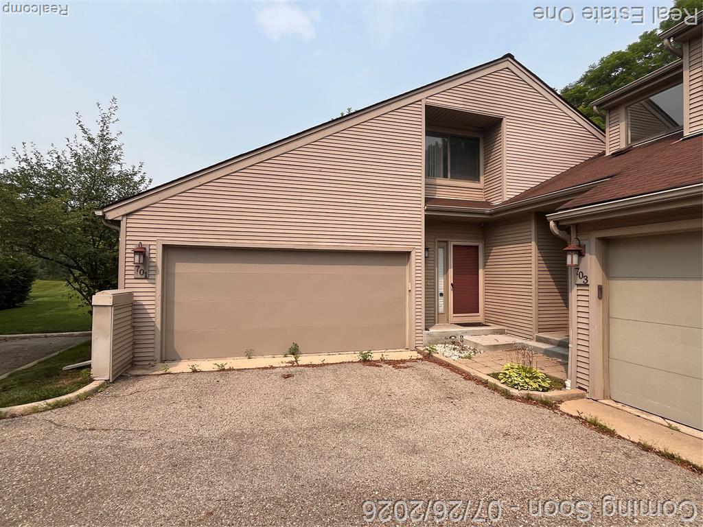 Photo - 701 Charing Ct