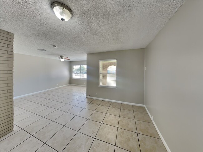 Photo - 3217 Darling Ave.