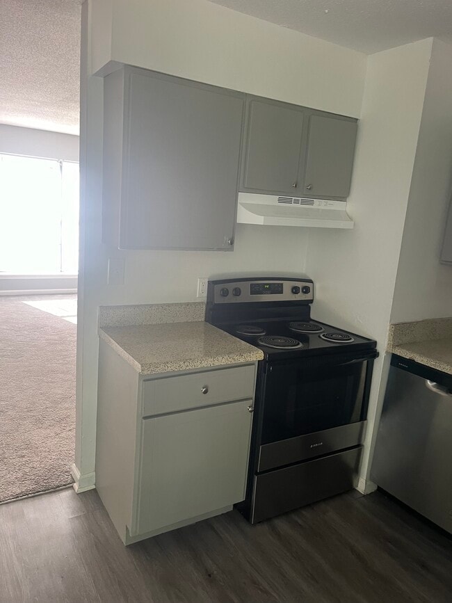 Raintree Apartments