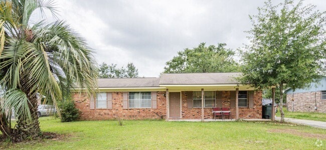 Building Photo - FOR RENT 3 Bed 2 bath home