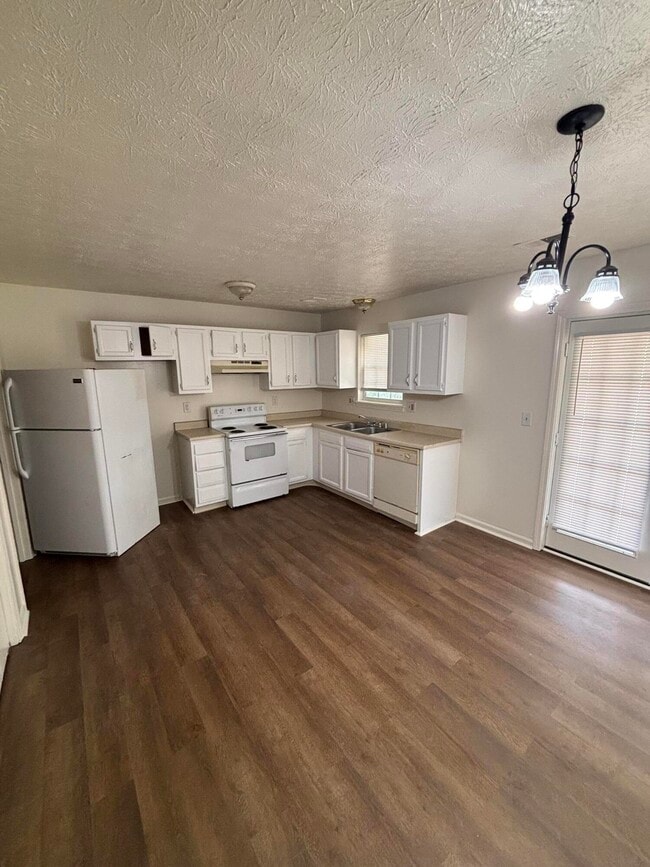 Photo - 441 Lenney Dr Unit 2