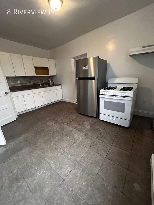 Photo - 8 Riverview Pl