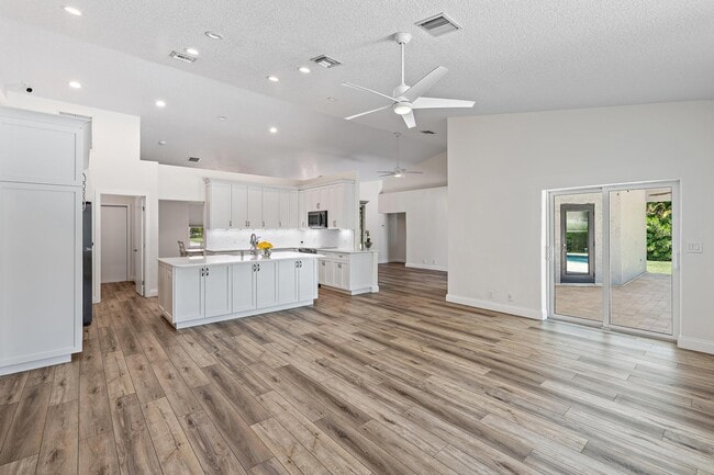Photo - 13928 82nd Ln N