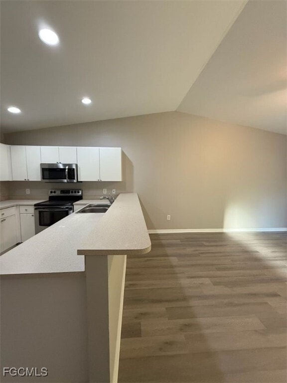 Photo - 2415 Herb Ave S