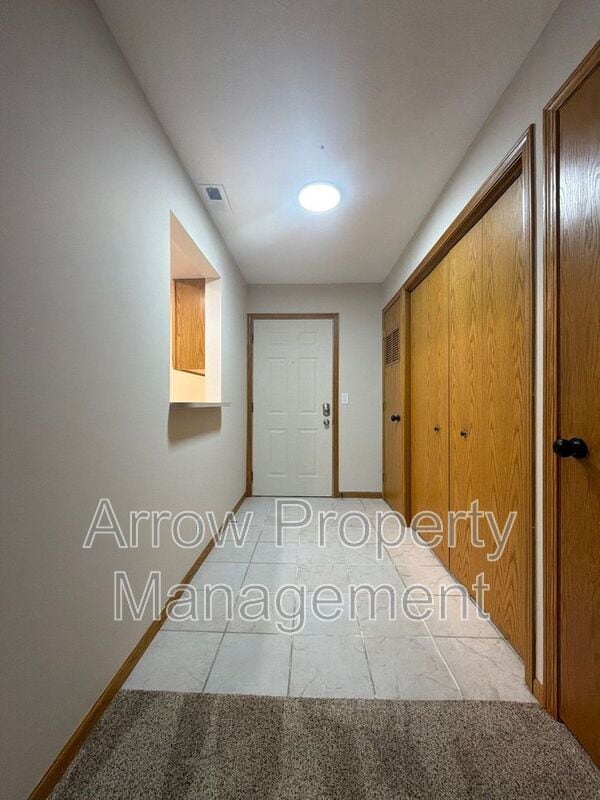 1660 Swanson Dr