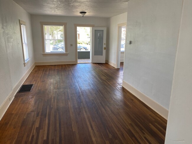 Photo - 1506 E Front Ave