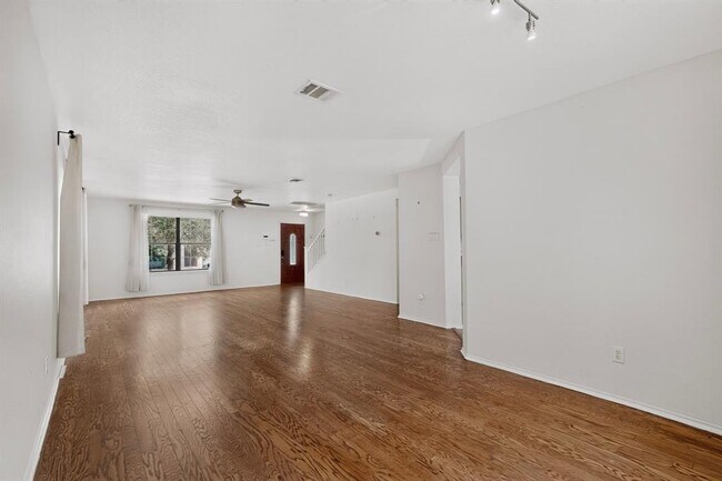 11517 Chatam Berry Ln