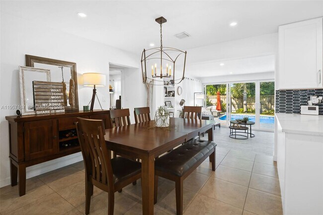 Photo - 1639 NE 27th Dr