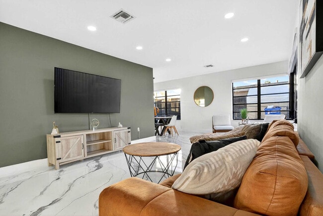 Photo - 6540 Park St Unit ID1372331P