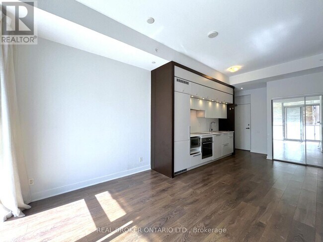 Photo - 15 Grenville St Unité 401