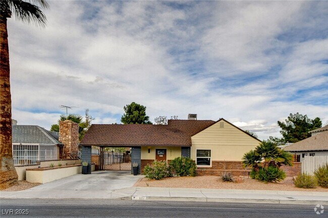 Building Photo - 1017 E Oakey Blvd Rental