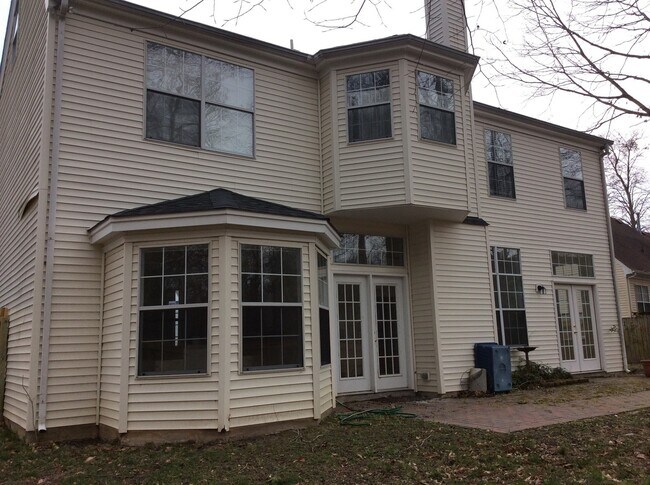 Photo - 807 Lantern Pl