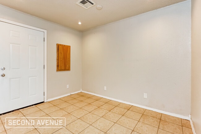 Photo - 6513 Ashby Terrace