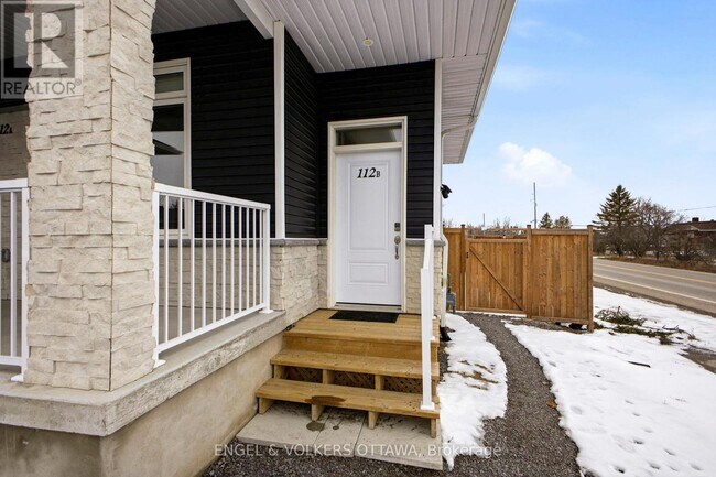 Photo - 112 Carss St