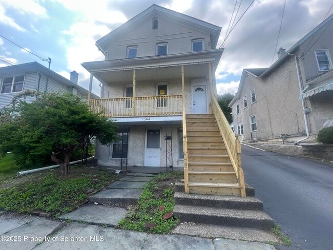 Building Photo - 1344 N Washington Ave Rental