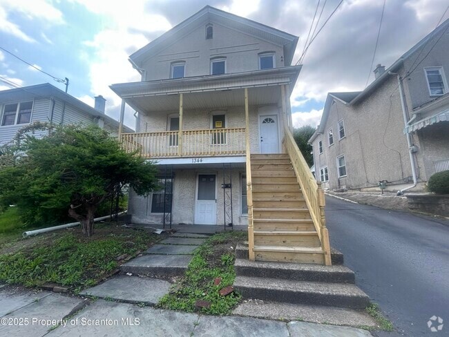 Building Photo - 1344 N Washington Ave Rental