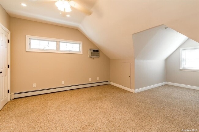 Photo - 648 7th St S