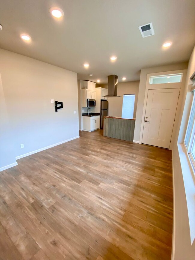 Photo - Cute and Cozy ADU in SW Redmond! House