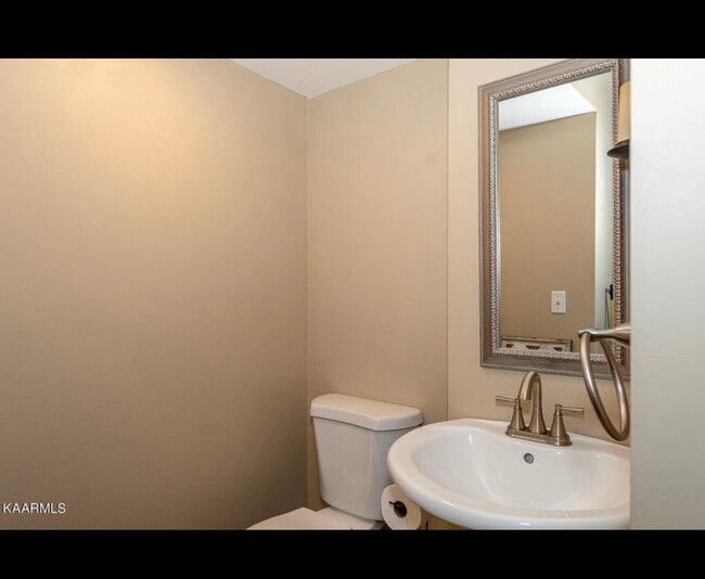 Photo - 304 Olympia Dr